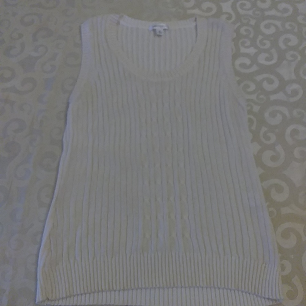 Issac Mizrahi sleeveless sweater